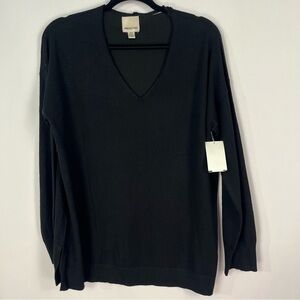 Industry Republic Clothing Black V-Neck Sweater sz Medium NWT⚠️